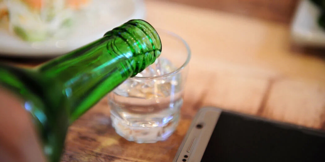 Saiba como é feito o Soju, a bebida alcoólica tradicional sul-coreana